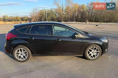 Хэтчбек Ford Focus 2015 в 