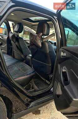 Седан Ford Focus 2015 в 