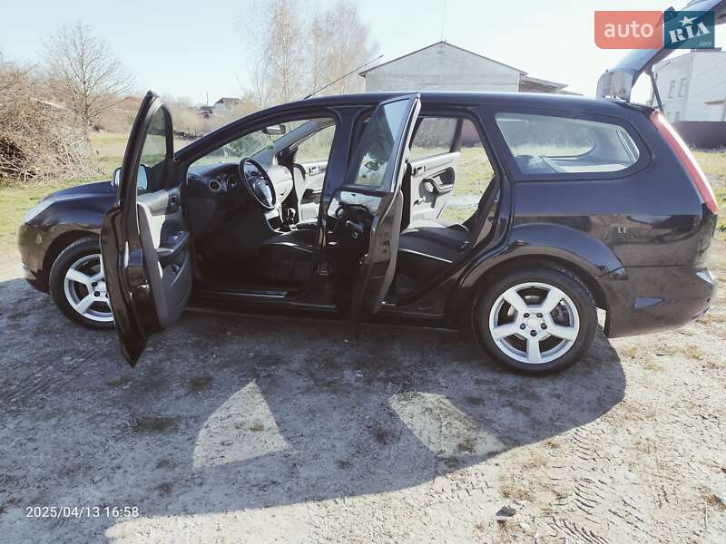 Универсал Ford Focus 2010 в Луцке