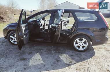 Универсал Ford Focus 2010 в 