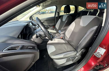 Хэтчбек Ford Focus 2013 в 