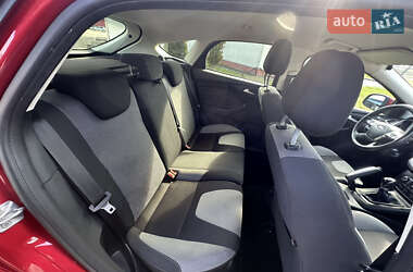 Хэтчбек Ford Focus 2013 в 