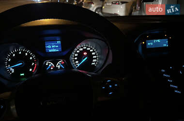Хэтчбек Ford Focus 2013 в 