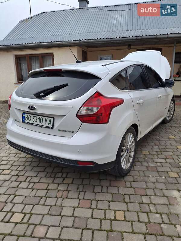 Хетчбек Ford Focus 2012 в Тернополі