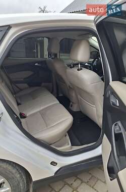 Хетчбек Ford Focus 2012 в 