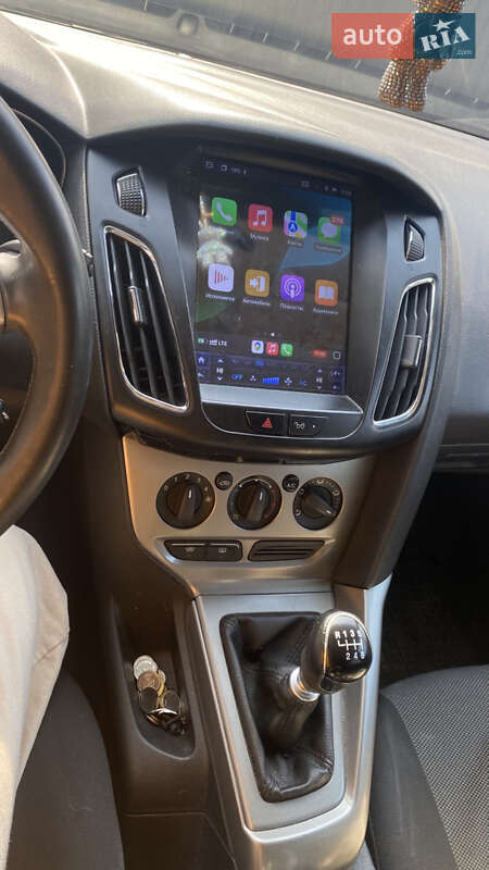 Хэтчбек Ford Focus 2014 в Чернигове