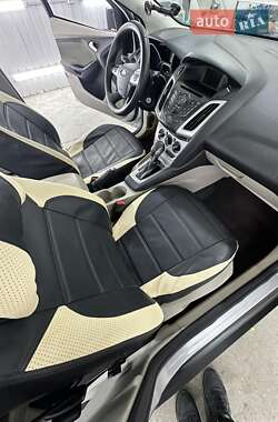 Седан Ford Focus 2014 в 