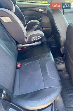 Седан Ford Focus 2012 в 