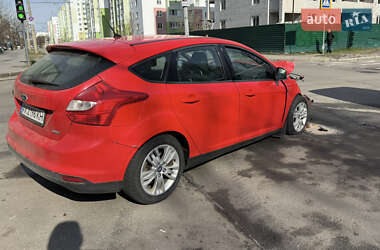 Хэтчбек Ford Focus 2013 в 