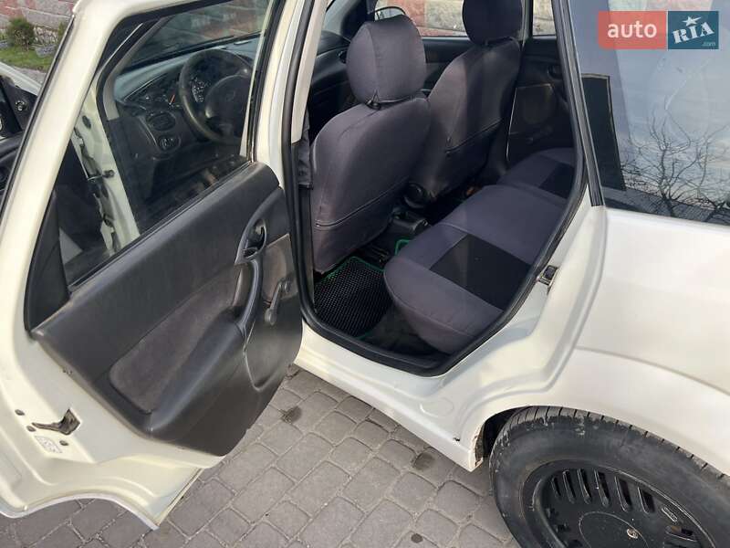 Универсал Ford Focus 2004 в Збараже