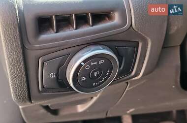 Хэтчбек Ford Focus 2016 в 