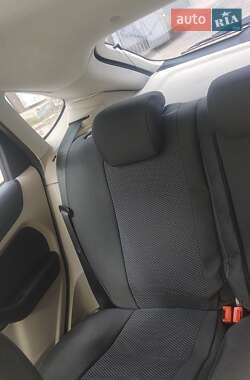 Хэтчбек Ford Focus 2004 в 