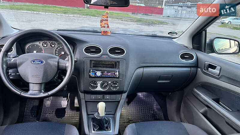 Хэтчбек Ford Focus 2005 в Луцке