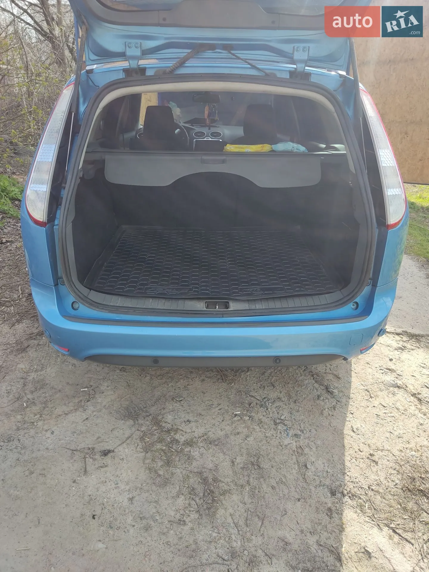 2010 Ford Focus - мініатюра 3