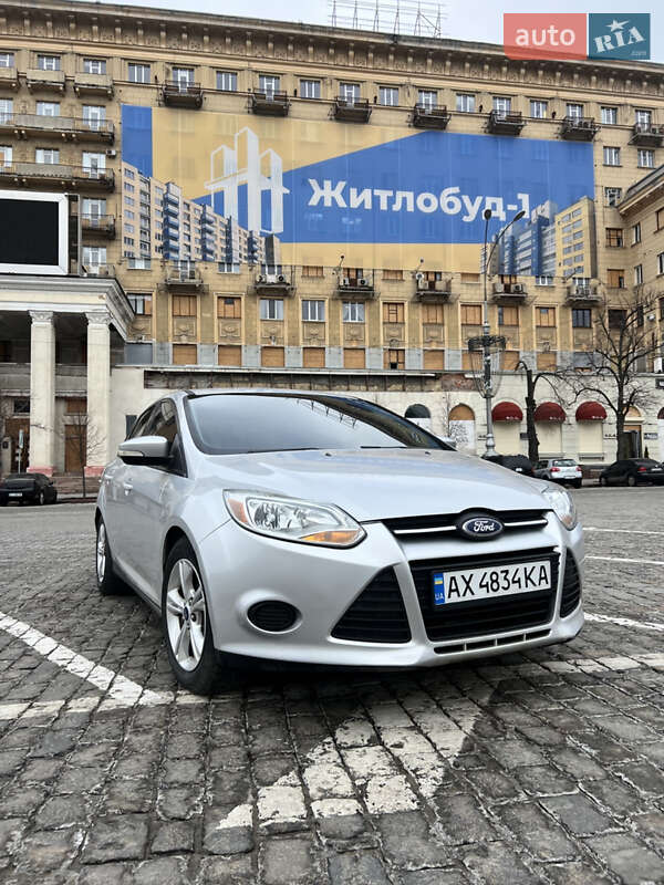 Седан Ford Focus 2014 в 