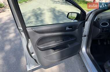 Хэтчбек Ford Focus 2007 в 