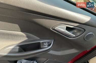 Хетчбек Ford Focus 2016 в 