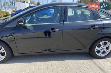 Седан Ford Focus 2014 в 