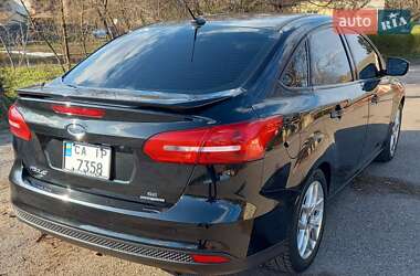 Седан Ford Focus 2015 в 