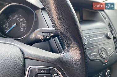 Седан Ford Focus 2018 в 