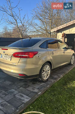 Седан Ford Focus 2016 в  фото 2 Седан Ford Focus 2016 в