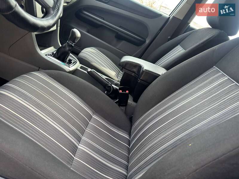 Универсал Ford Focus 2010 в Ахтырке