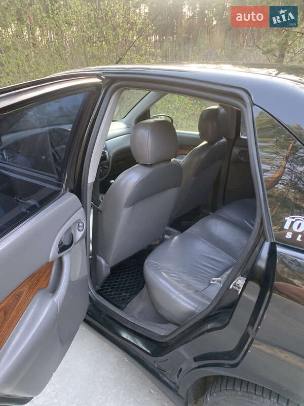 Седан Ford Focus 2003 в Славуті