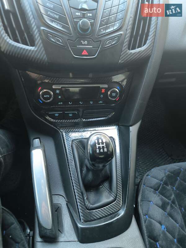 Седан Ford Focus 2012 в Киеве фото 5 Седан Ford Focus 2012 в Киеве