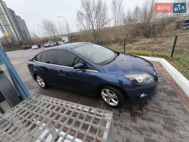 Седан Ford Focus 2012 в Киеве фото 2 Седан Ford Focus 2012 в Киеве