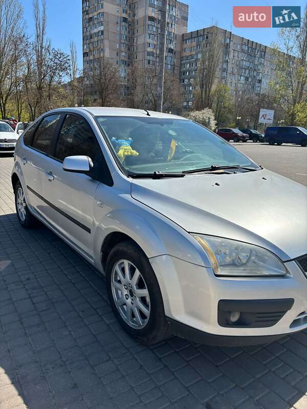 Хэтчбек Ford Focus 2007 в 