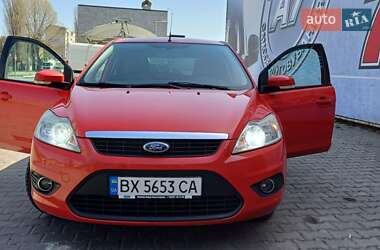 Хэтчбек Ford Focus 2010 в 