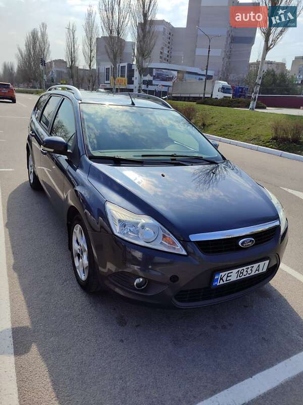 Универсал Ford Focus 2010 в 