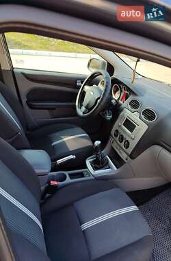 Универсал Ford Focus 2010 в 