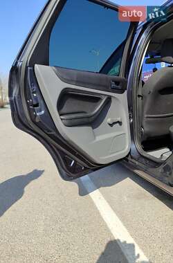 Универсал Ford Focus 2010 в 