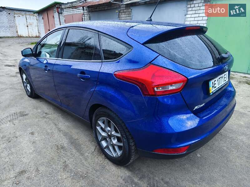 Хэтчбек Ford Focus 2017 в 