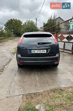 Хэтчбек Ford Focus 2006 в 