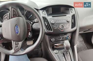 Седан Ford Focus 2015 в 