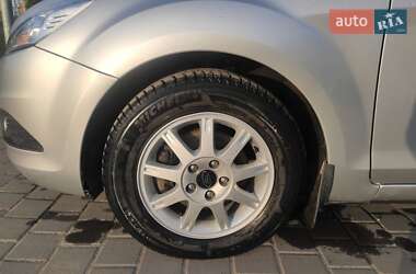 Универсал Ford Focus 2010 в 