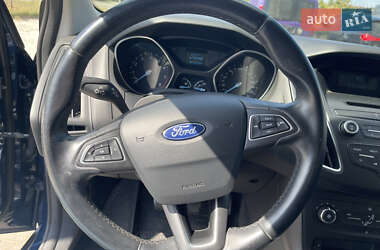 Седан Ford Focus 2017 в 