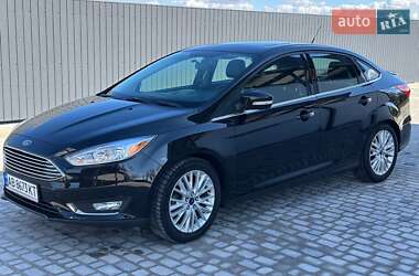 Седан Ford Focus 2015 в 