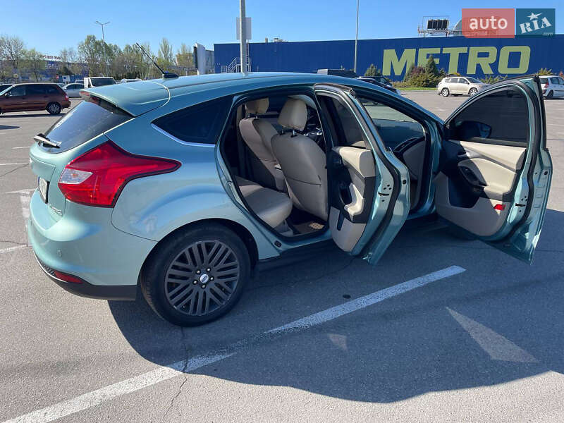Хэтчбек Ford Focus 2012 в Днепре