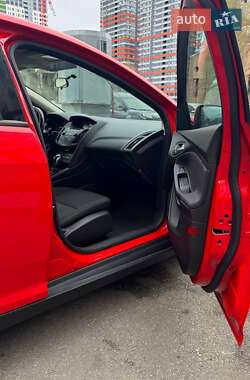 Седан Ford Focus 2016 в 