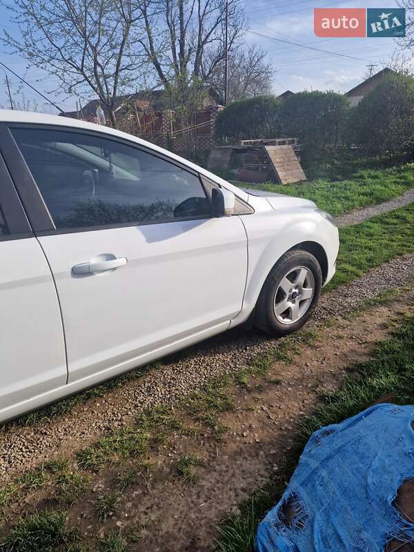 Универсал Ford Focus 2008 в Надворной