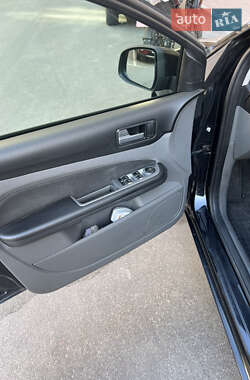 Седан Ford Focus 2010 в 