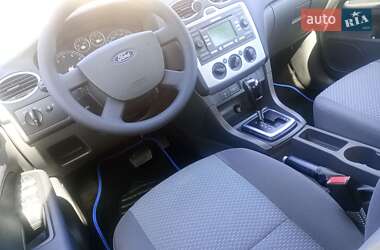Хэтчбек Ford Focus 2006 в 