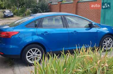 Седан Ford Focus 2015 в 