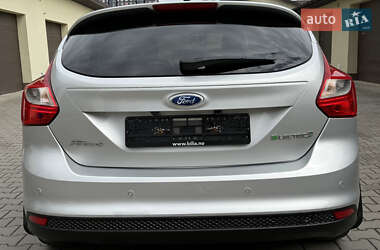 Хетчбек Ford Focus 2014 в 