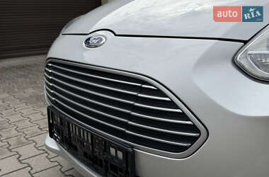 Хетчбек Ford Focus 2014 в 