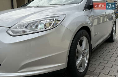 Хетчбек Ford Focus 2014 в 