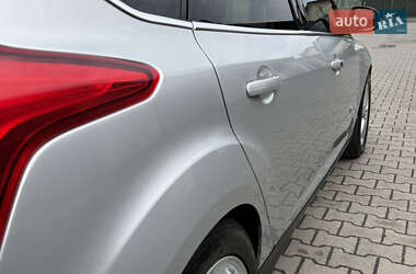 Хетчбек Ford Focus 2014 в 